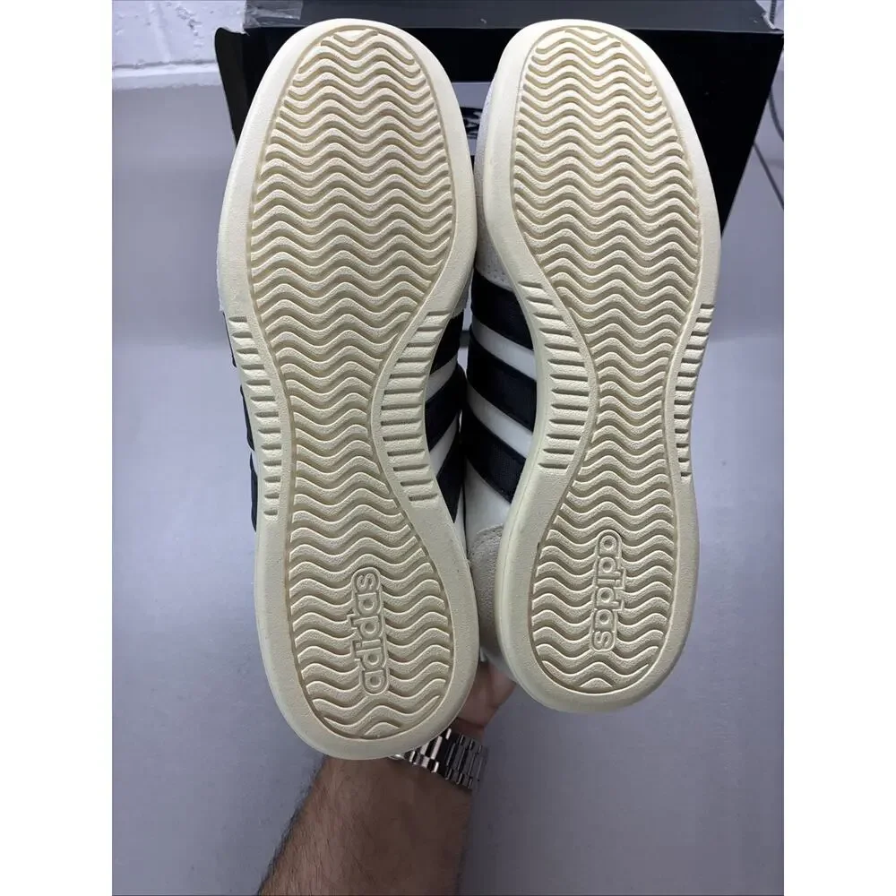 New Adidas Womens BARREDA LO Shoes Athletic Low Top Sneakers White Black Size 6